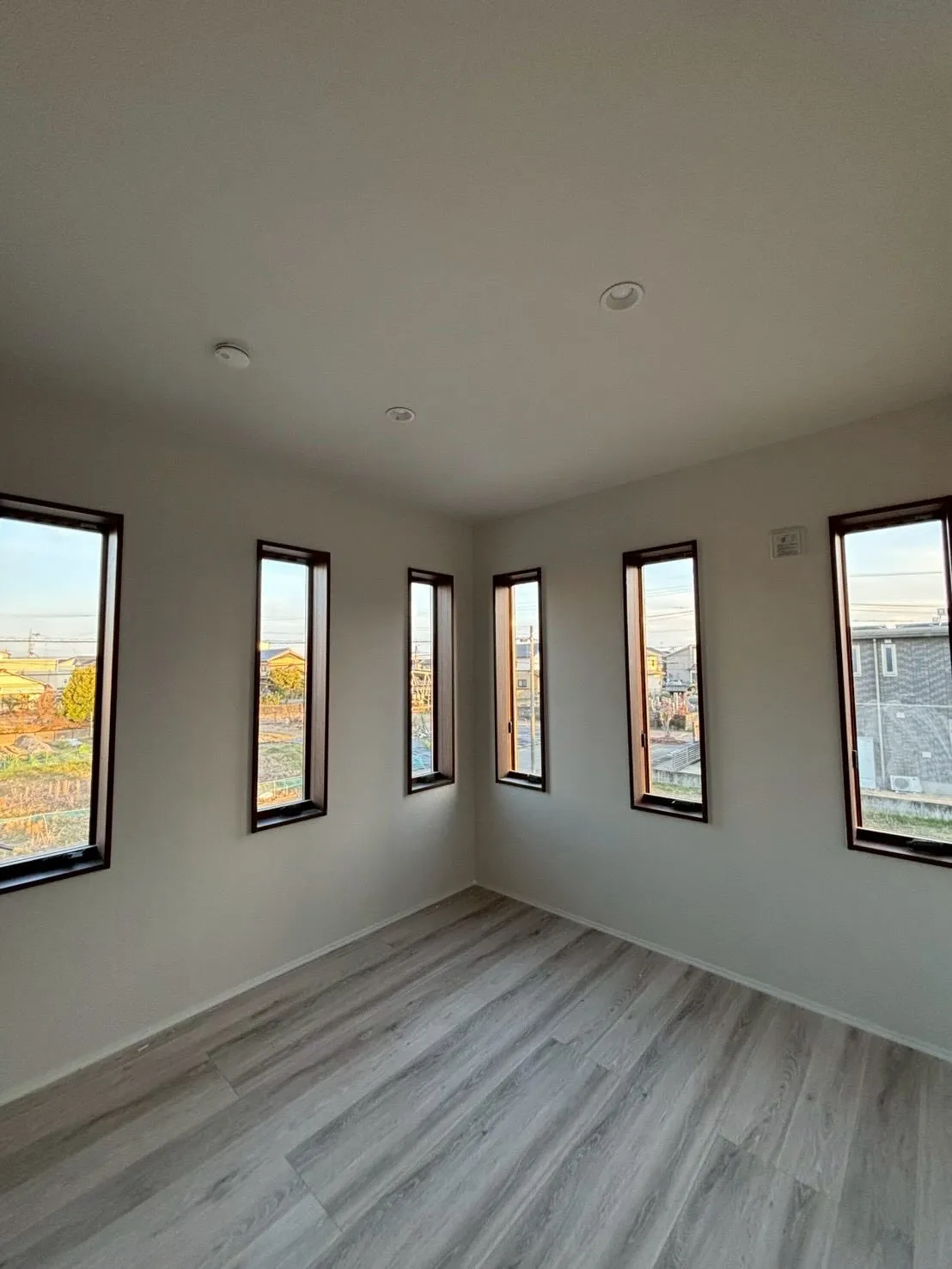 ついにN様邸が完成し無事にお引渡しさせていただきました🙇🏻...